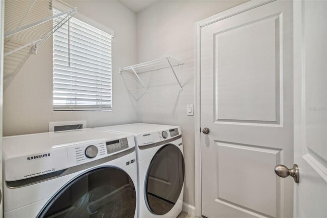 Building Photo - 11896 Thorncrest Dr