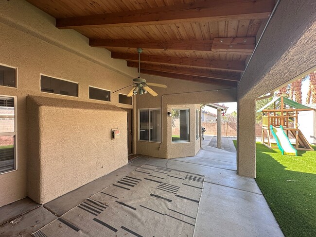 Building Photo - UPGRADED SINGLE STORY HOME WITH 4 BEDS, 2....