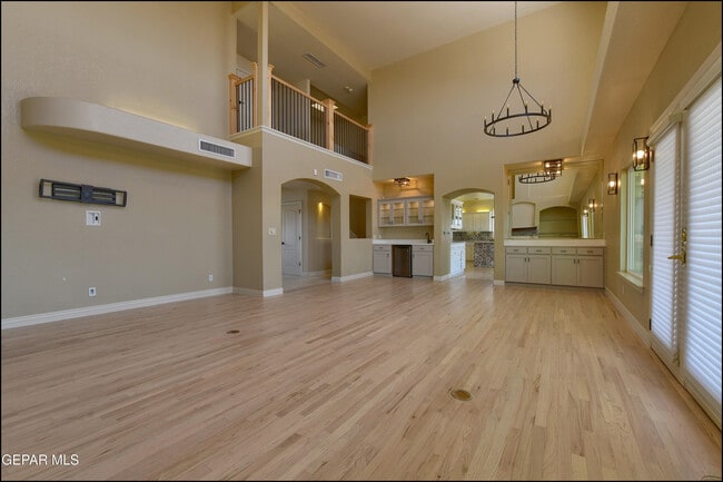 Building Photo - 6732 Pearl Ridge Dr