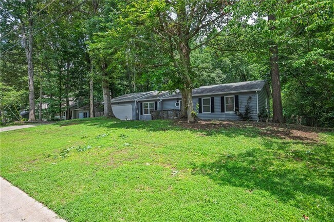 Building Photo - 2100 Whitebluff Way NE