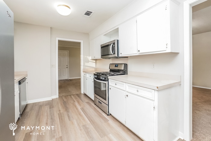 Building Photo - 205 Walnut St