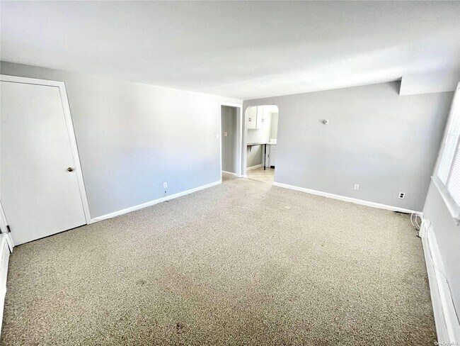 Building Photo - 13 Cleveland Pl