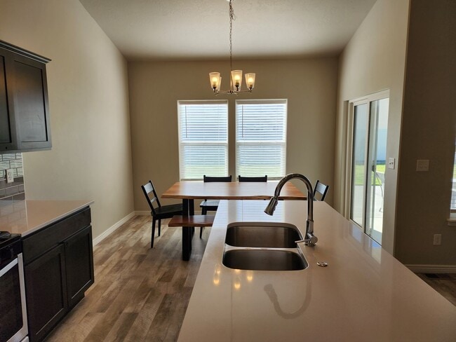 Building Photo - Beautiful, Immaculate Home in Northwest Tw...