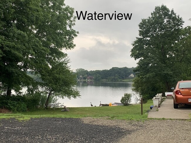 Building Photo - 63 Moran St