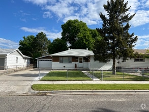Building Photo - 4427 Stone St