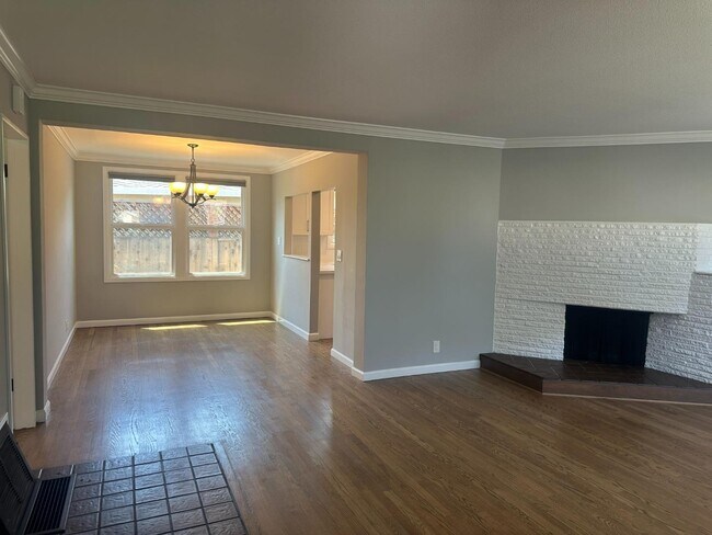 Building Photo - 952 Timothy Ln