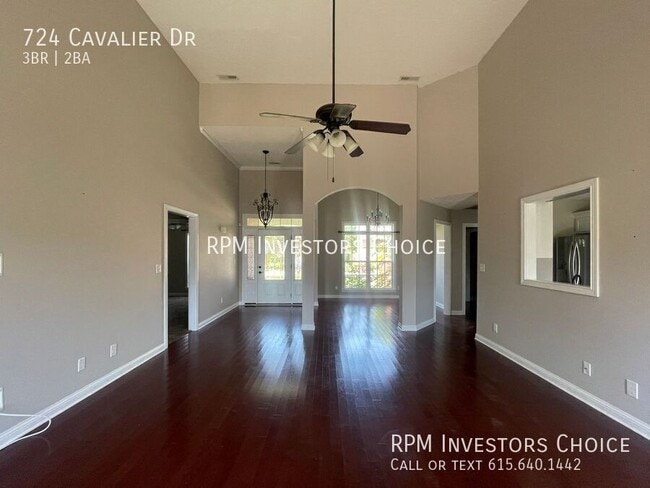 Building Photo - 724 Cavalier Dr