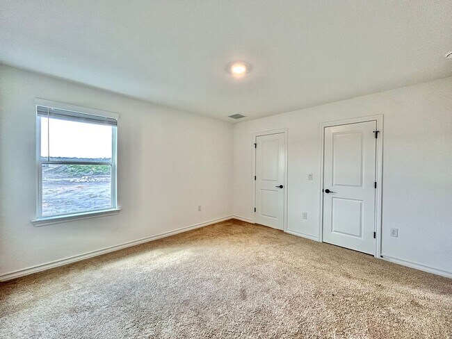 Building Photo - Modern 3/BR 2.5/BA Home with Porch, Deck &...