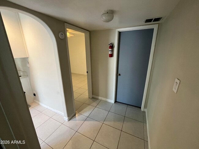 Building Photo - 4112 W Hearn Rd