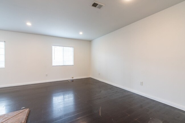 Building Photo - 2540 Hudspeth St