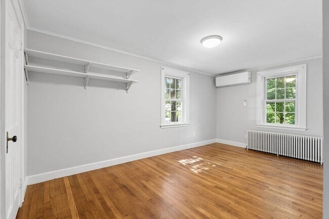 Building Photo - 36 Risley Rd
