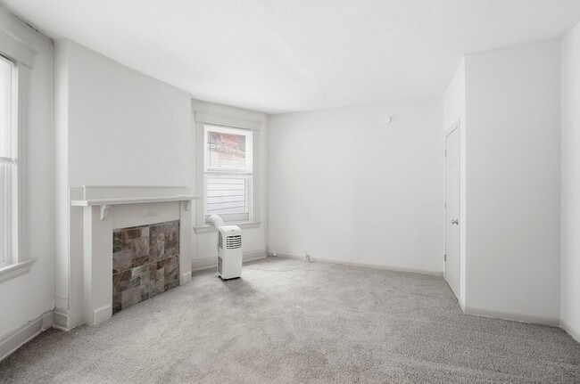 Building Photo - 5114 Silver St