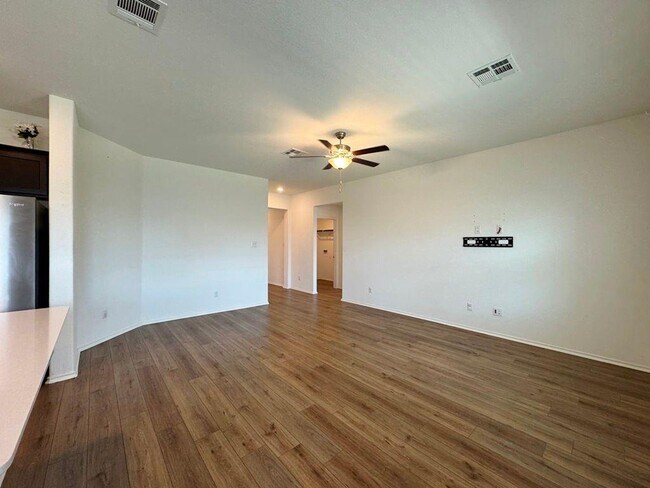Building Photo - 208 Magione St