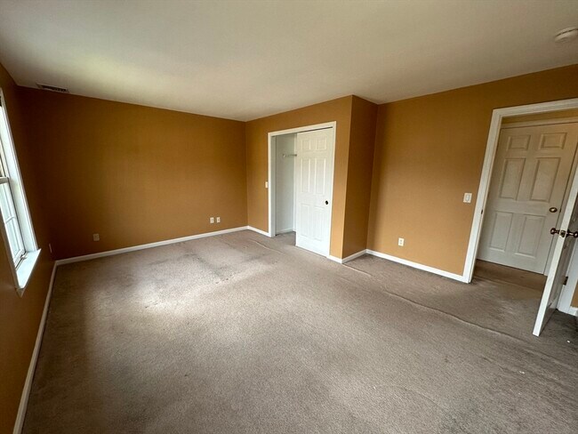 Building Photo - 47 Bower St