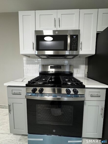 Building Photo - 45-51-51 Cowles St