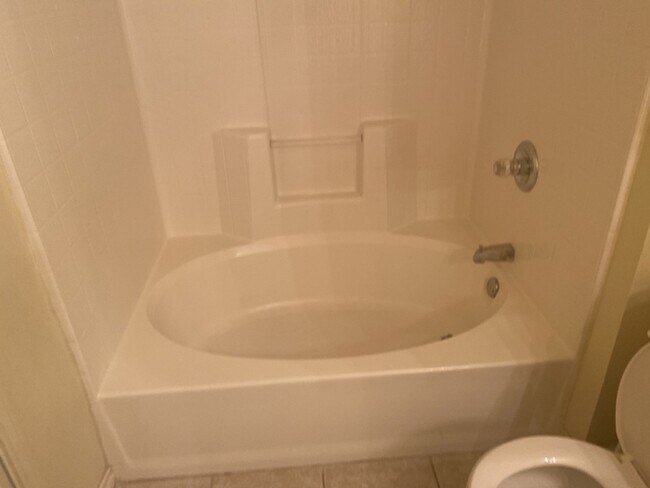 Building Photo - Townhome 3/2/2 in Arlington