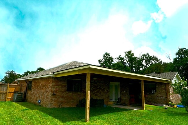 Building Photo - 12202 Wessex Dr