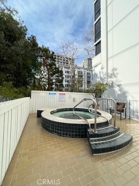 Building Photo - 10660 Wilshire Blvd