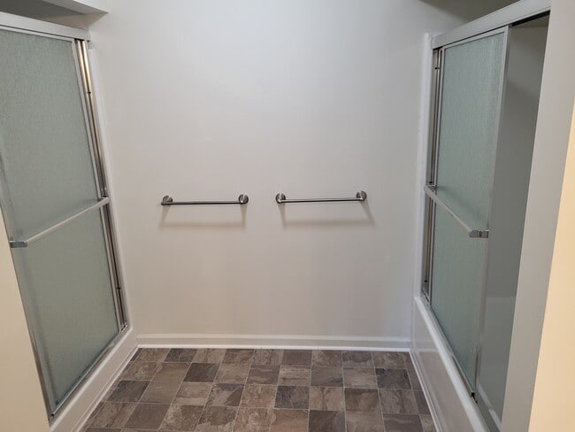 Building Photo - 11719 21 Mile Rd