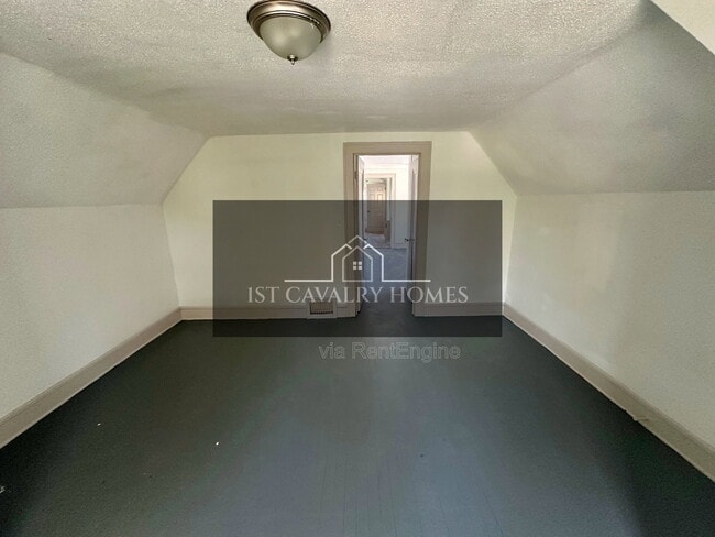 Building Photo - 3540 E 154th St