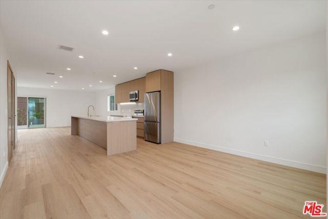 Building Photo - 5530 1/2 Sunnyslope Avenue, Los Angeles, C...