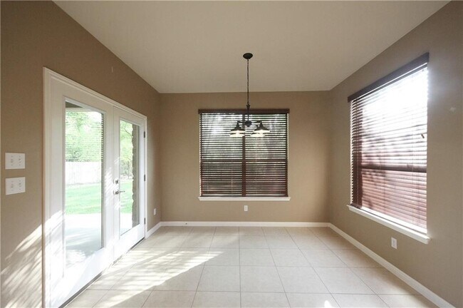 Building Photo - 1909 Manada Trail