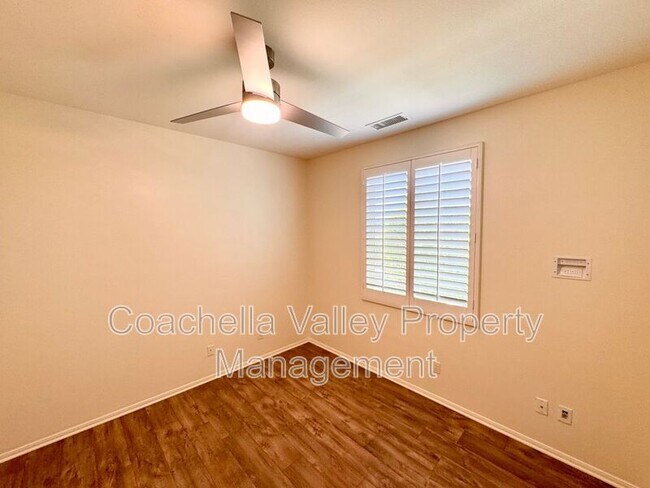 Building Photo - 138 Shoreline Dr