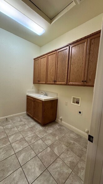 Building Photo - 5959 E Via Casella Dr