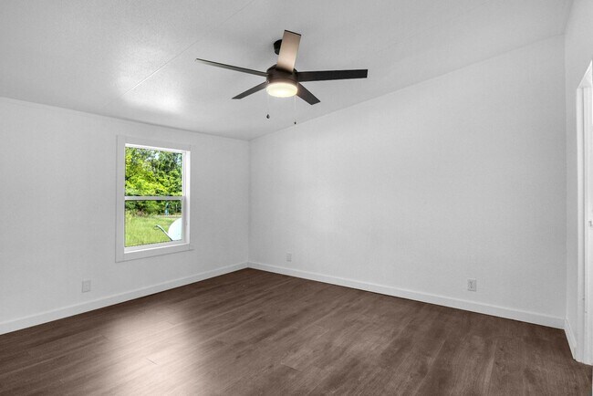 Building Photo - 17982 CR 4104
