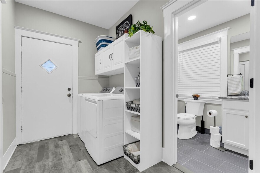 Building Photo - 5238 Commonwealth St