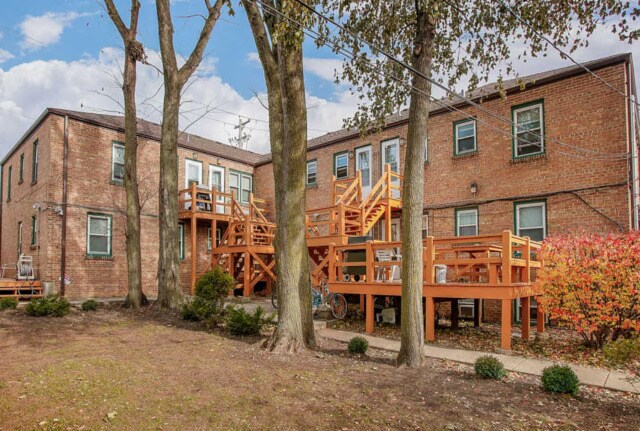 Building Photo - 16 E Benton Ave