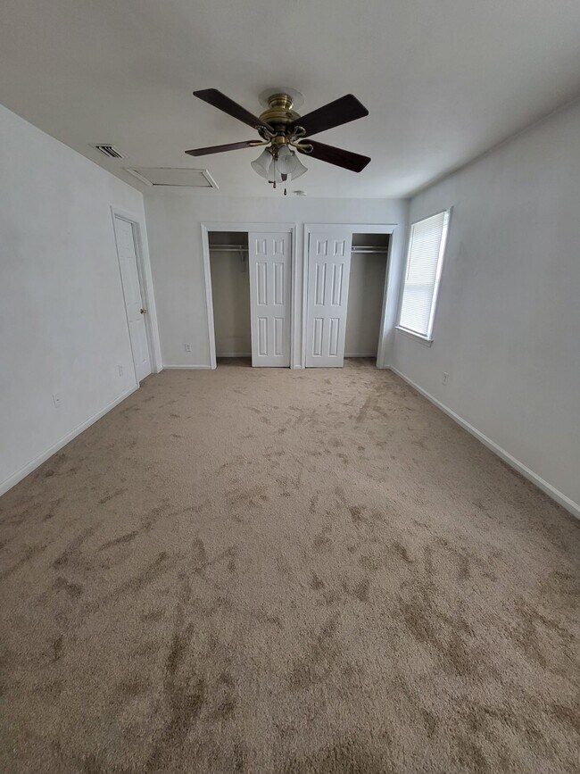 Building Photo - 5451 Lynbrook Lndg