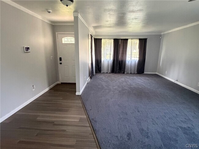 Building Photo - 107 Hadley Dr