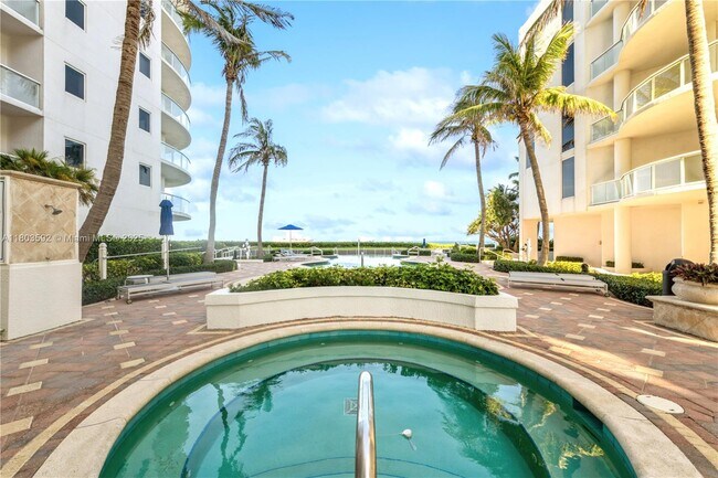 Building Photo - 4600 N Ocean Dr