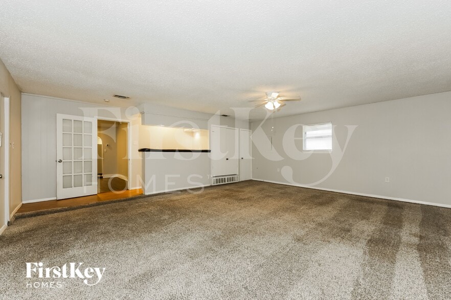 Building Photo - 3417 Willowcrest Dr