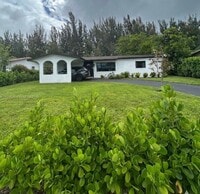 Building Photo - 5450 SW 55th Ave