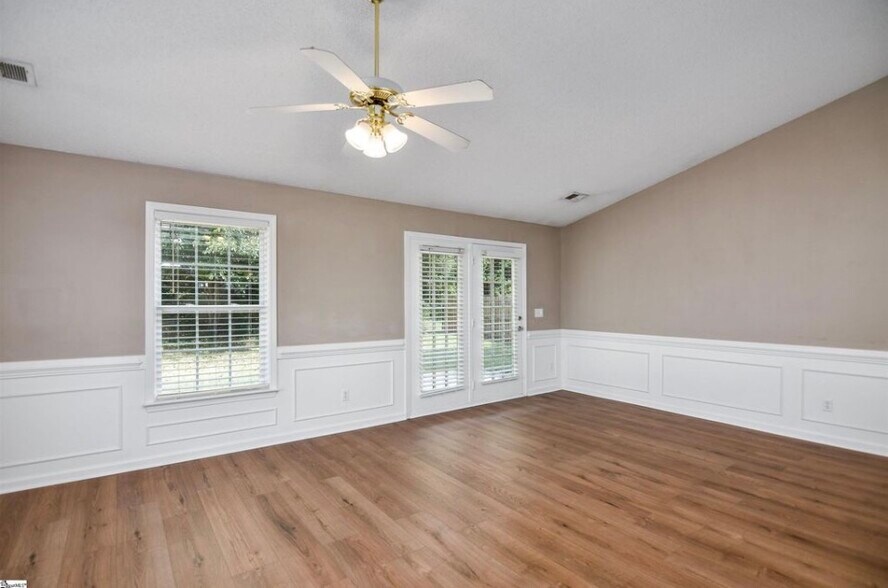 Building Photo - 27 Sweetland Ct