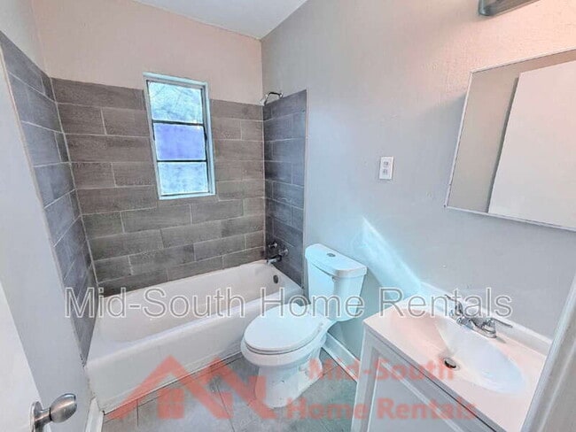 Building Photo - 2371 Imogene St