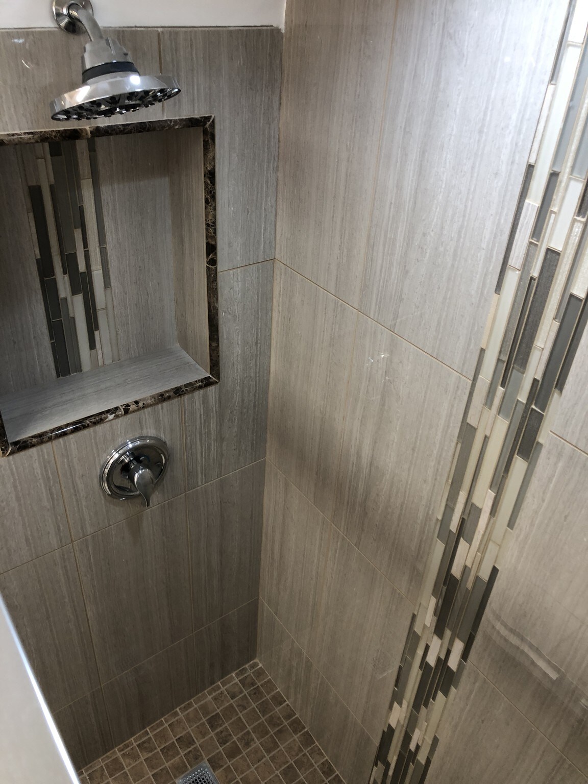 Building Photo - 6441 N Francisco Ave