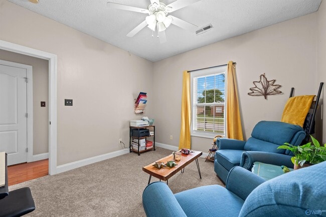Building Photo - 25850 Iron Gate Dr