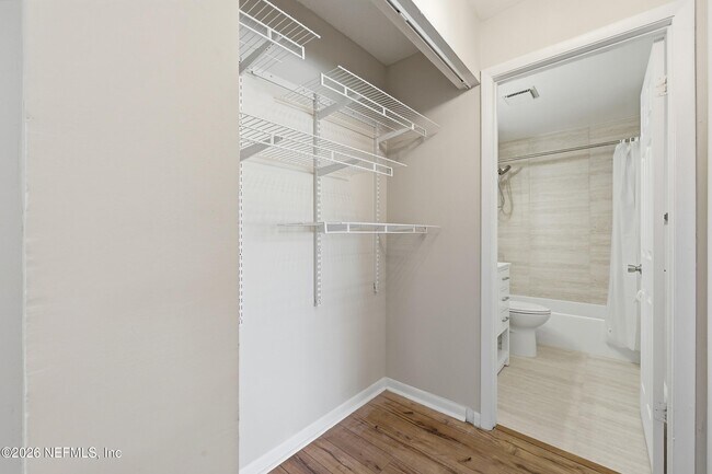 Building Photo - 335 Palos Ct