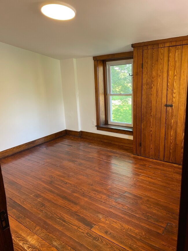 Bedroom #3 (2nd Floor) w/ Closet - 1380 Diamond Station Rd