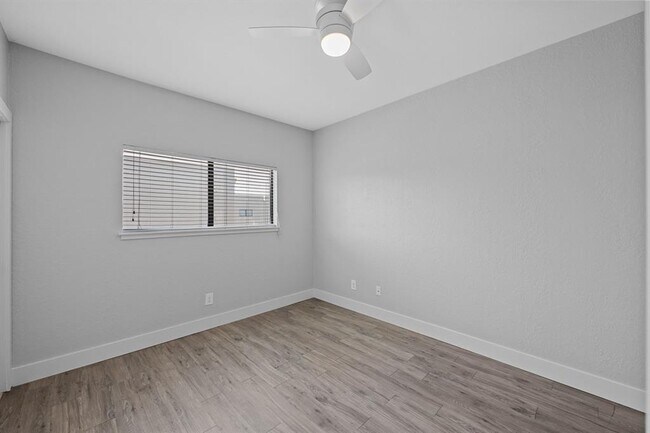 Building Photo - 2605 Enfield Rd