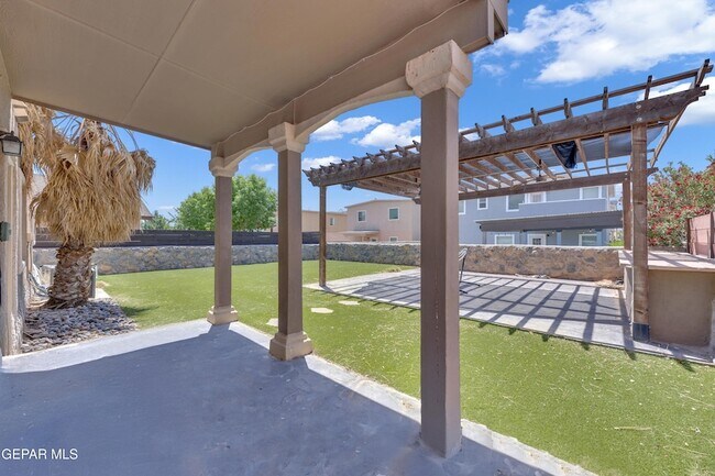Building Photo - 14378 N Cave Dr