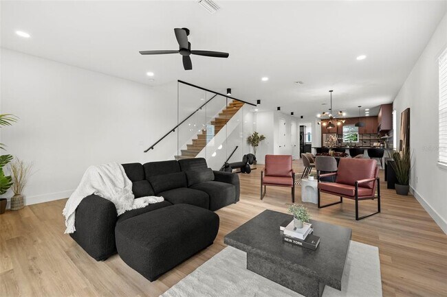 Building Photo - 212 W Euclid Ave