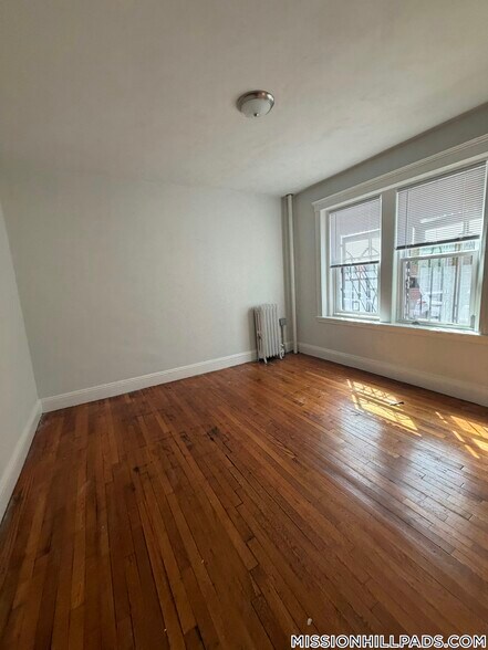 Building Photo - 49 Worthington St