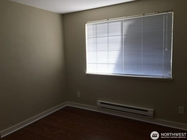 Building Photo - 16817 Larch Way