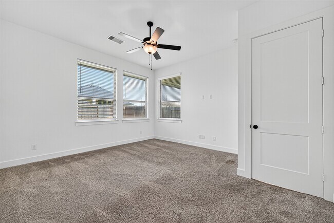 Building Photo - 10727 River Walk Dr