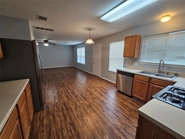 Building Photo - 149 Buttercup Way