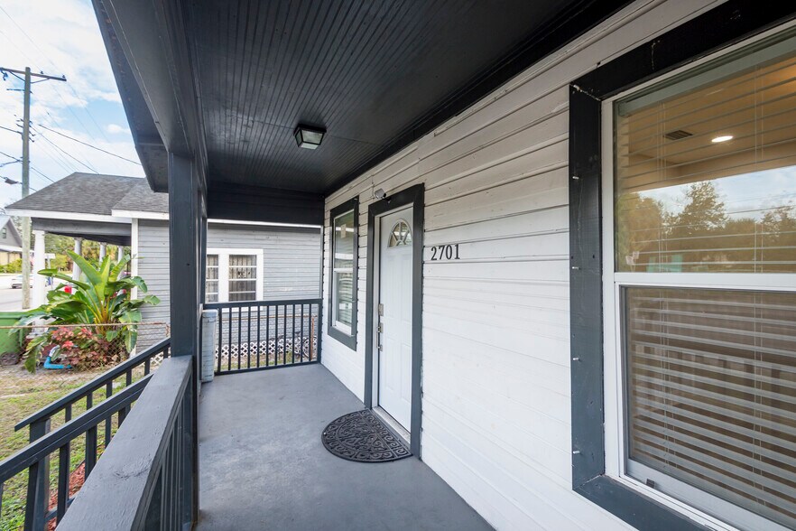 Building Photo - 2701 E Columbus Dr